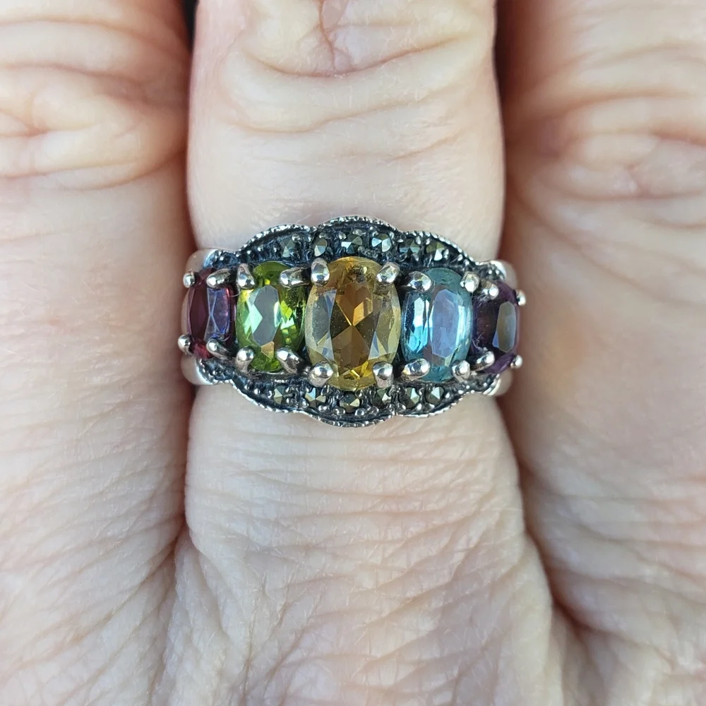 Oval Gemstone & Marcasite Ring - Picture 11 of 12